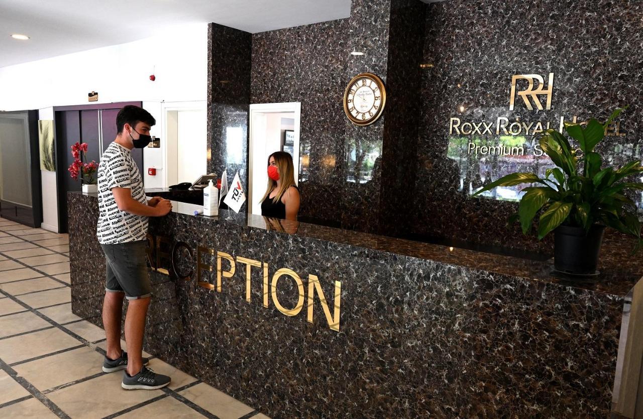 Roxx Royal Hotel คูซาดาซี ภายนอก รูปภาพ