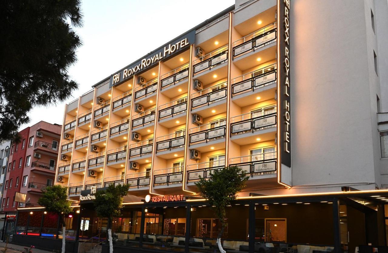 Roxx Royal Hotel คูซาดาซี ภายนอก รูปภาพ