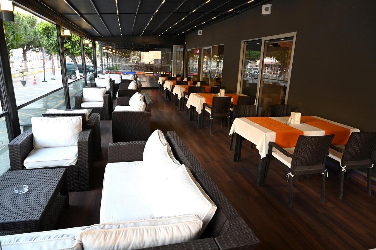 Roxx Royal Hotel คูซาดาซี ภายนอก รูปภาพ