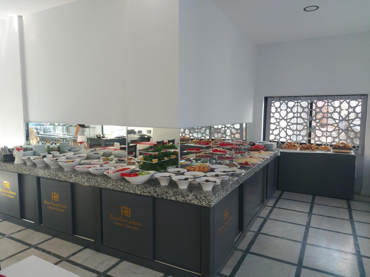 Roxx Royal Hotel คูซาดาซี ภายนอก รูปภาพ